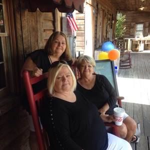 Meet your Posher, Debbie